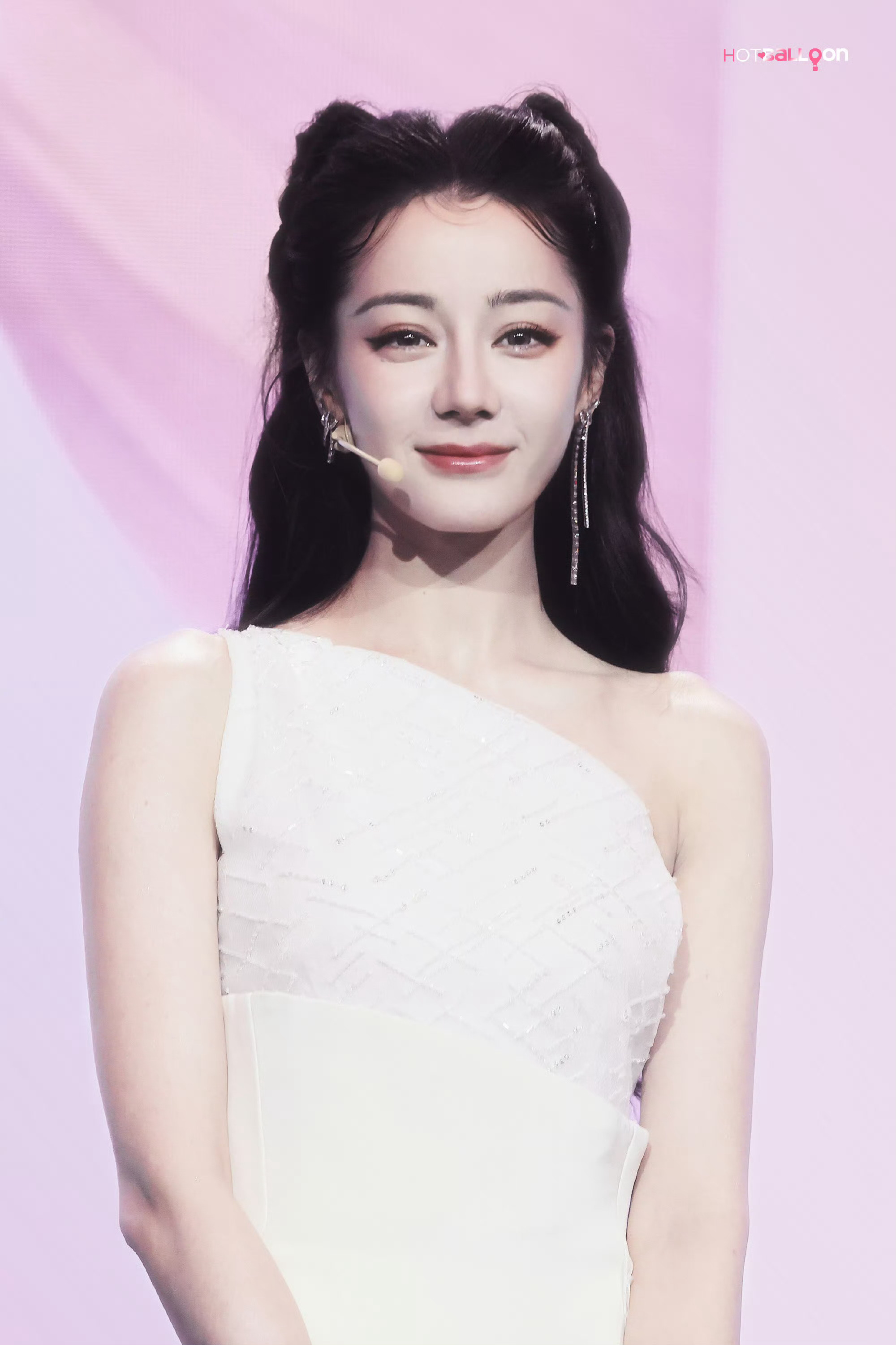 迪丽热巴[超话]迪丽热巴钰珑 dlrb 迪丽热巴功夫女足 dlrb 迪丽热巴卫蓝