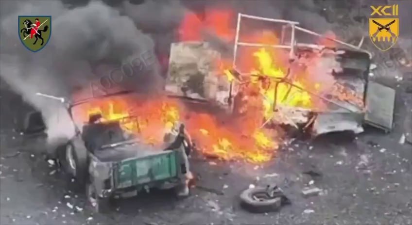 第110机械化旅轻松无比地摧毁了一支俄罗斯摩托化车队。世界自封的第二支军队正驾驶