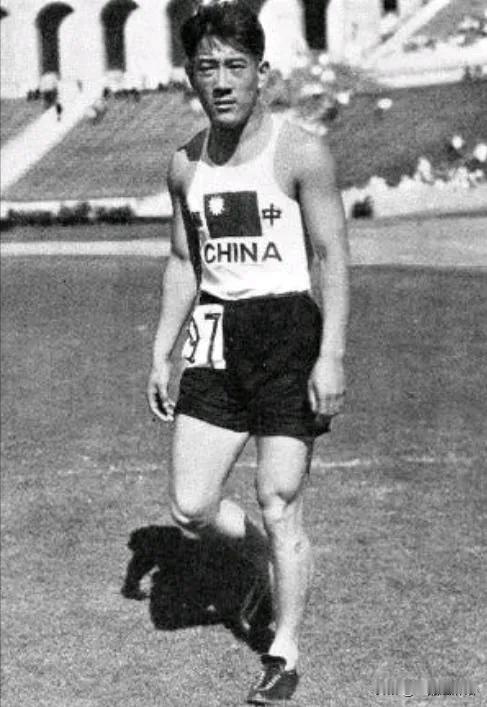 1932年，刘长春揣着张学良给的8000大洋，坐了22天船，上岸第二天就参加洛杉