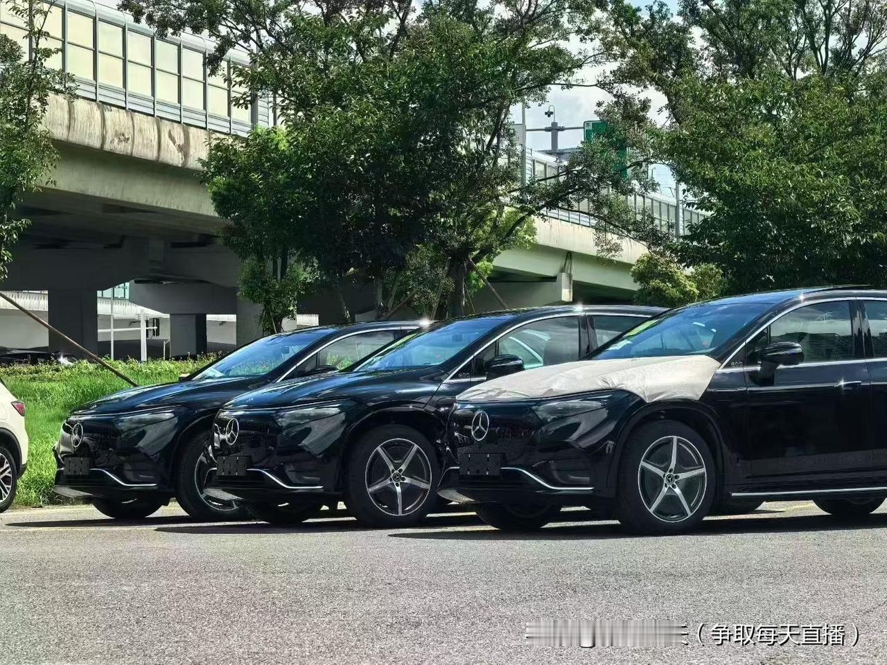 奔驰的EQS即便是5折，也没什么意义。EQS500的指导价91.05万，目前市场