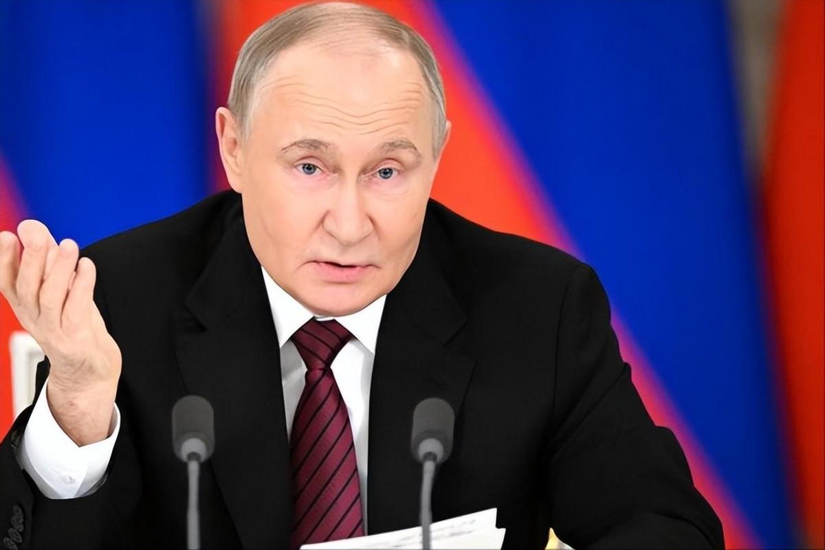 美：老弟呀，快看新闻！我刚把伊朗的空军、海军、防空系统全给端了，他们现在就是待宰