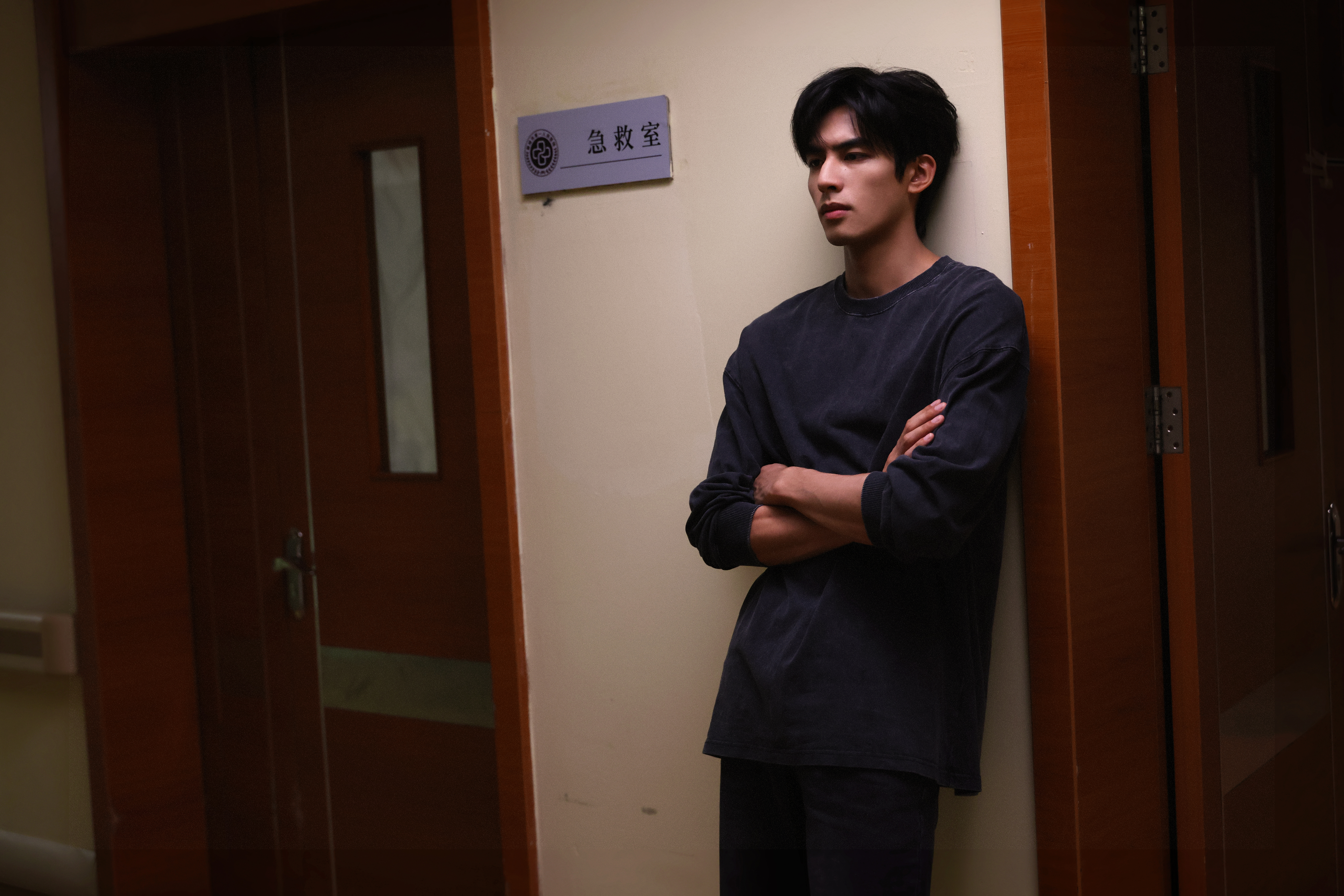 宋威龙 柔软与善意包裹着冰冷的外壳，化为守护铸成铠甲。 宋威龙野狗骨头宋威龙陈异
