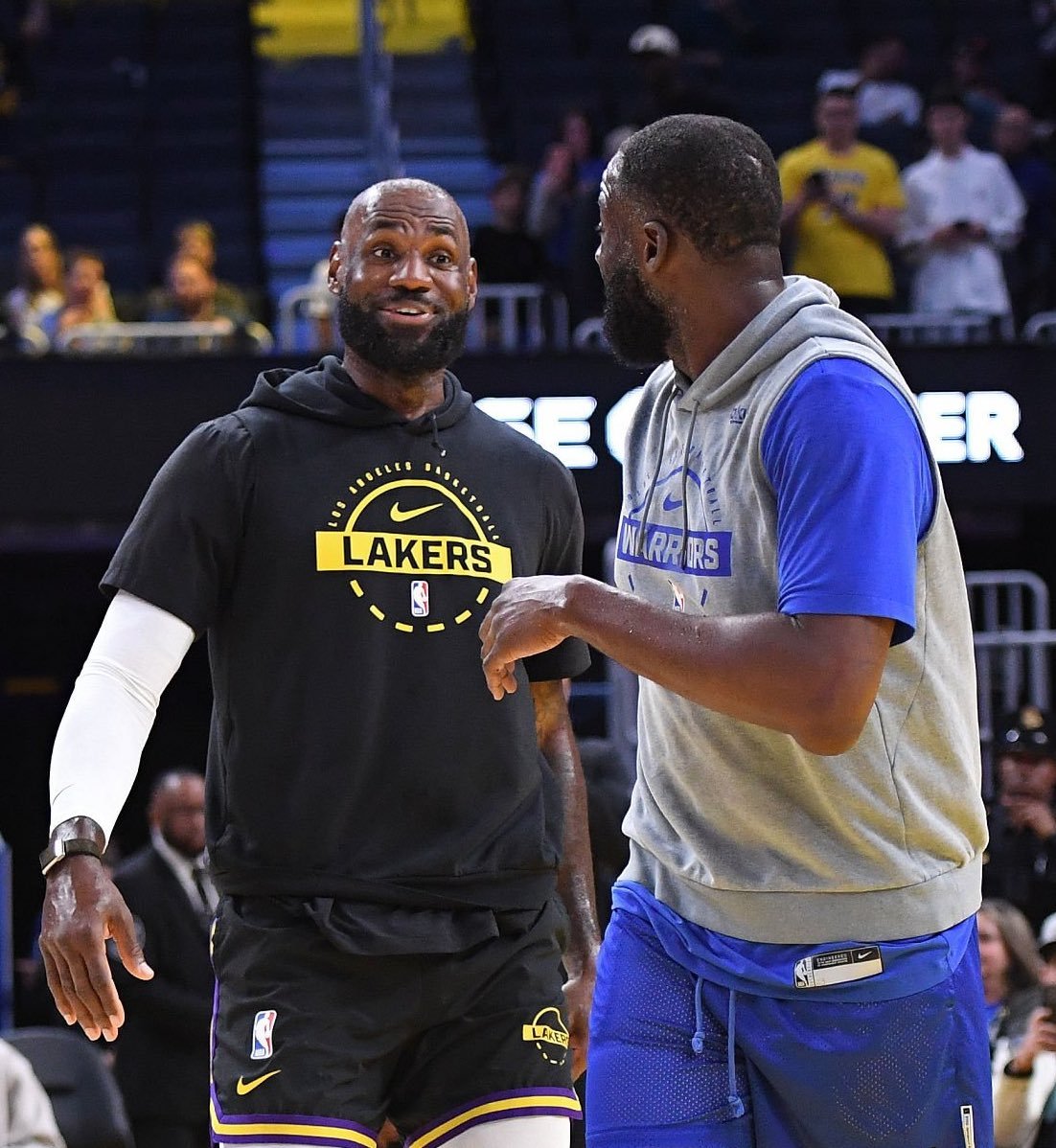 媒体今日报道称勇士差点将追梦交易到湖人 换取一个未来的选秀权“ 之前在交易期间 