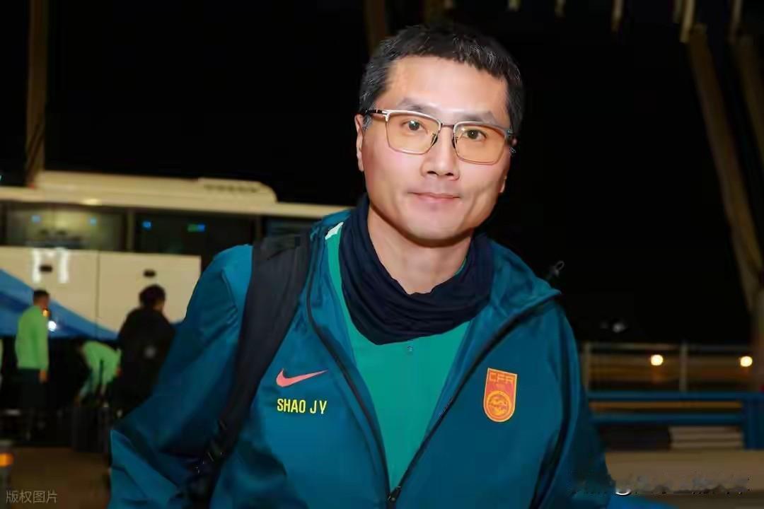 上海海港又双叒输了！

昨晚（5月29日）上海海港2-3遭辽宁铁人绝杀，已经连续