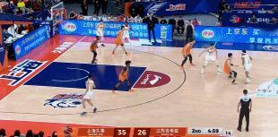 张镇麟上半场的空接飞扣上海男篮vs江苏男篮