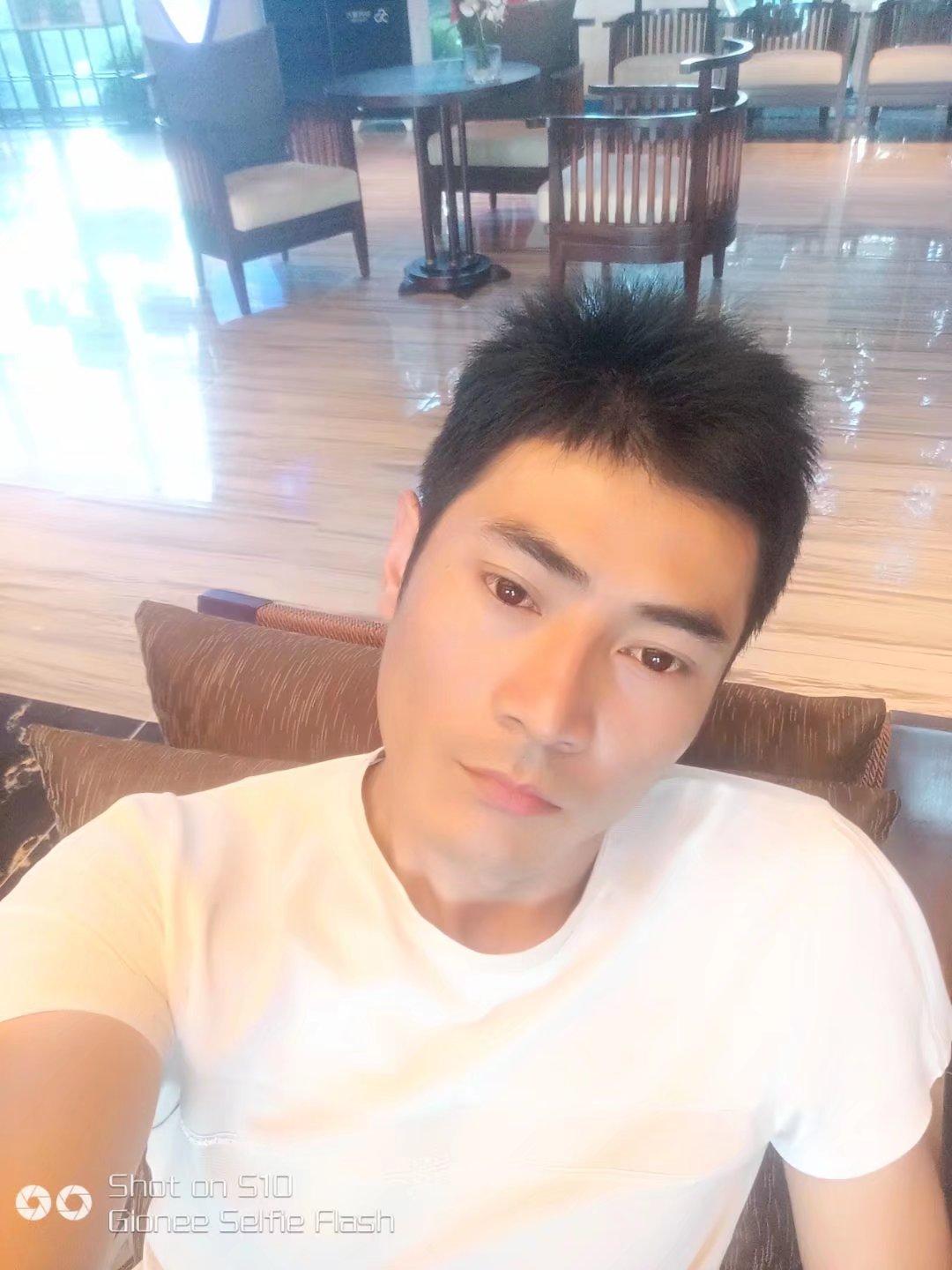 有一种变身叫回忆 所谓的生活一半惊喜一半遗憾