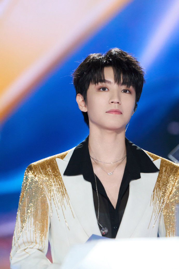 乘风2026官宣王俊凯乘风送考人王俊凯心怀滚烫星光 乘风2026官宣王俊凯乘风送