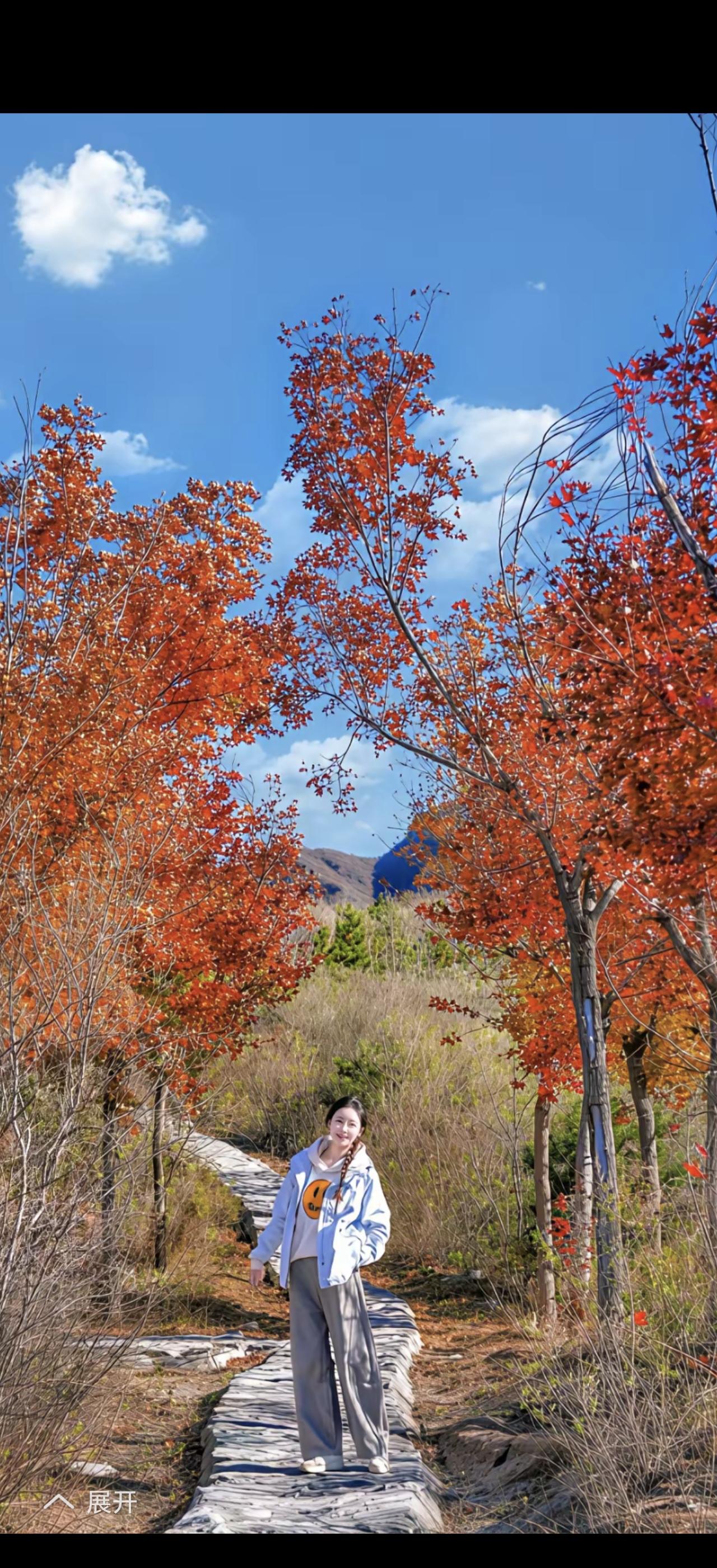 秋高气爽的日子，登高望远真是太惬意了！就像重阳节去大理，那苍山群峰连绵，十九峰夹