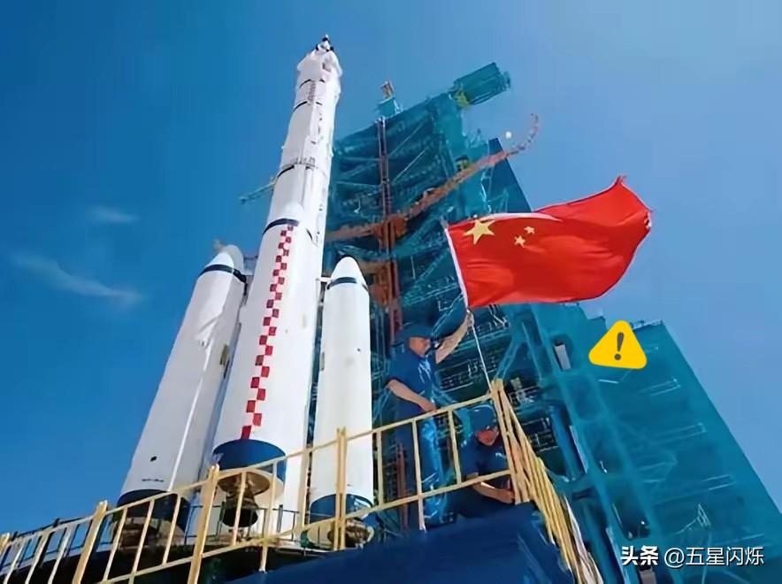 刚刷到一条消息，挺有意思。
美国军方的中国问题专家最近发文警告华盛顿：中国的十五