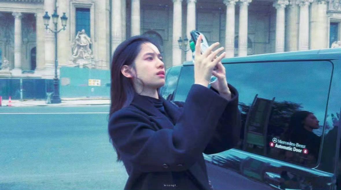 张婧仪 我还没那么老【张婧仪】视频里随便一截就像电影片段，这张脸摆在那里就是青春