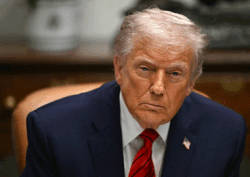 【#特朗普私下抱怨想从伊朗战争中抽身#】美国《华尔街日报》26日报道，美总统特朗