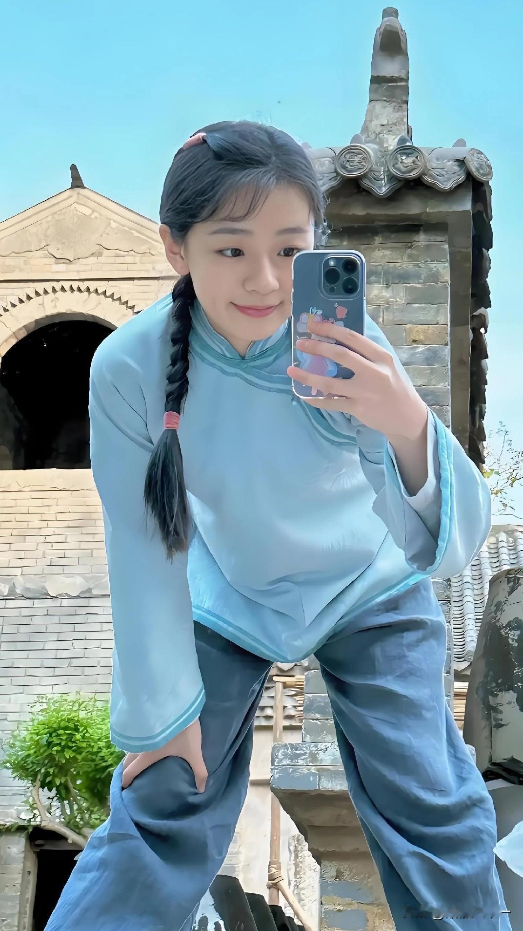 演韩小月这女演员，

难怪看那股清纯劲儿那么眼熟呢，

原来在电视剧《狗剩快跑》