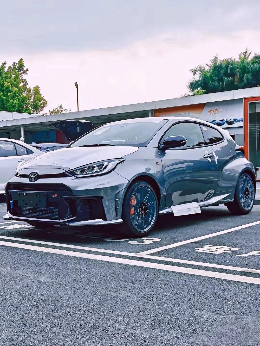 这台丰田GR YARIS的发动机镶了钻石吗？车长不足4米+1.6T三缸发动机+手