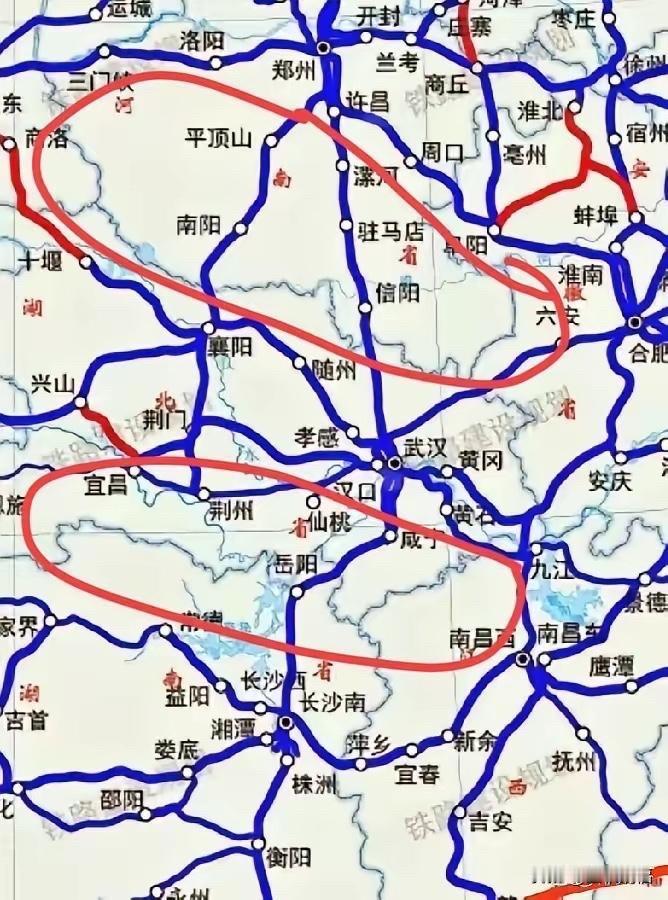 在中部地区的高铁网络布局中，目前存在两处明显的空白地带：其一为河南省南部的南阳、