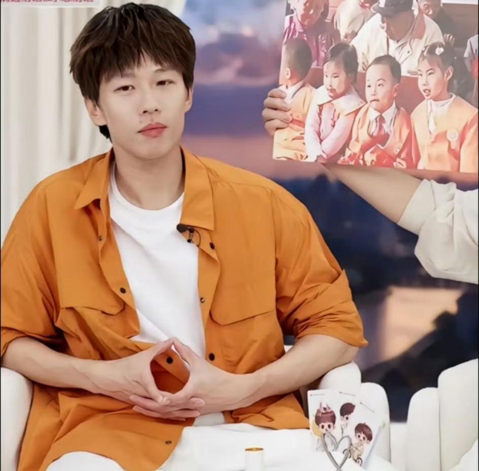 关于林高远的这个热搜有点意思，话题：满30减12的林高远，网友：未达巅峰，满是遗