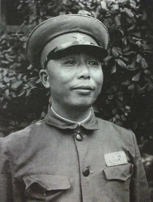 战济南：宋时轮从粟裕那里抢了主攻，又从许世友嘴里抢了一瓶茅台。

1948年9月