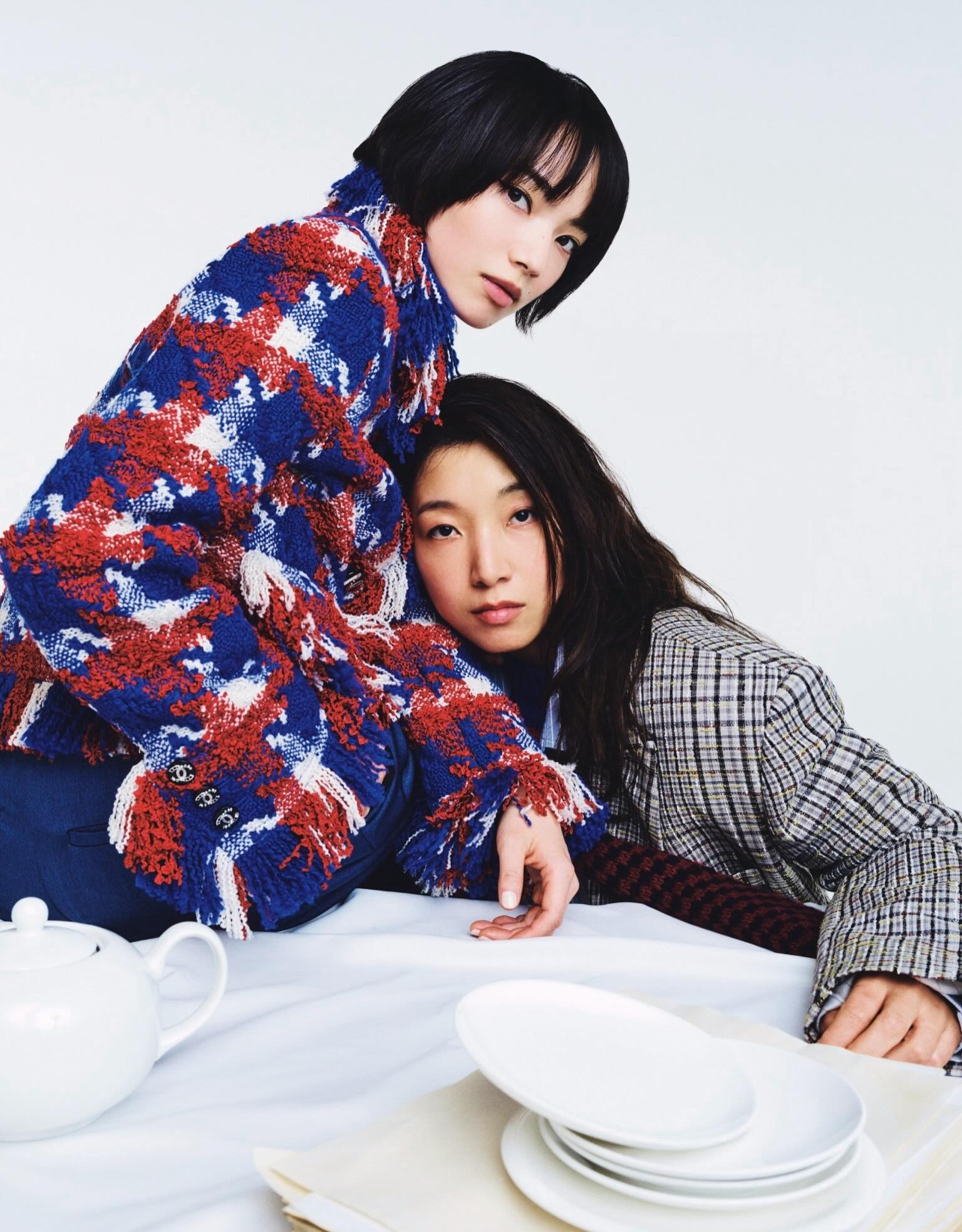 银幕闲话 安藤樱与小松菜奈共同登上《SPUR》2026年7月刊封面