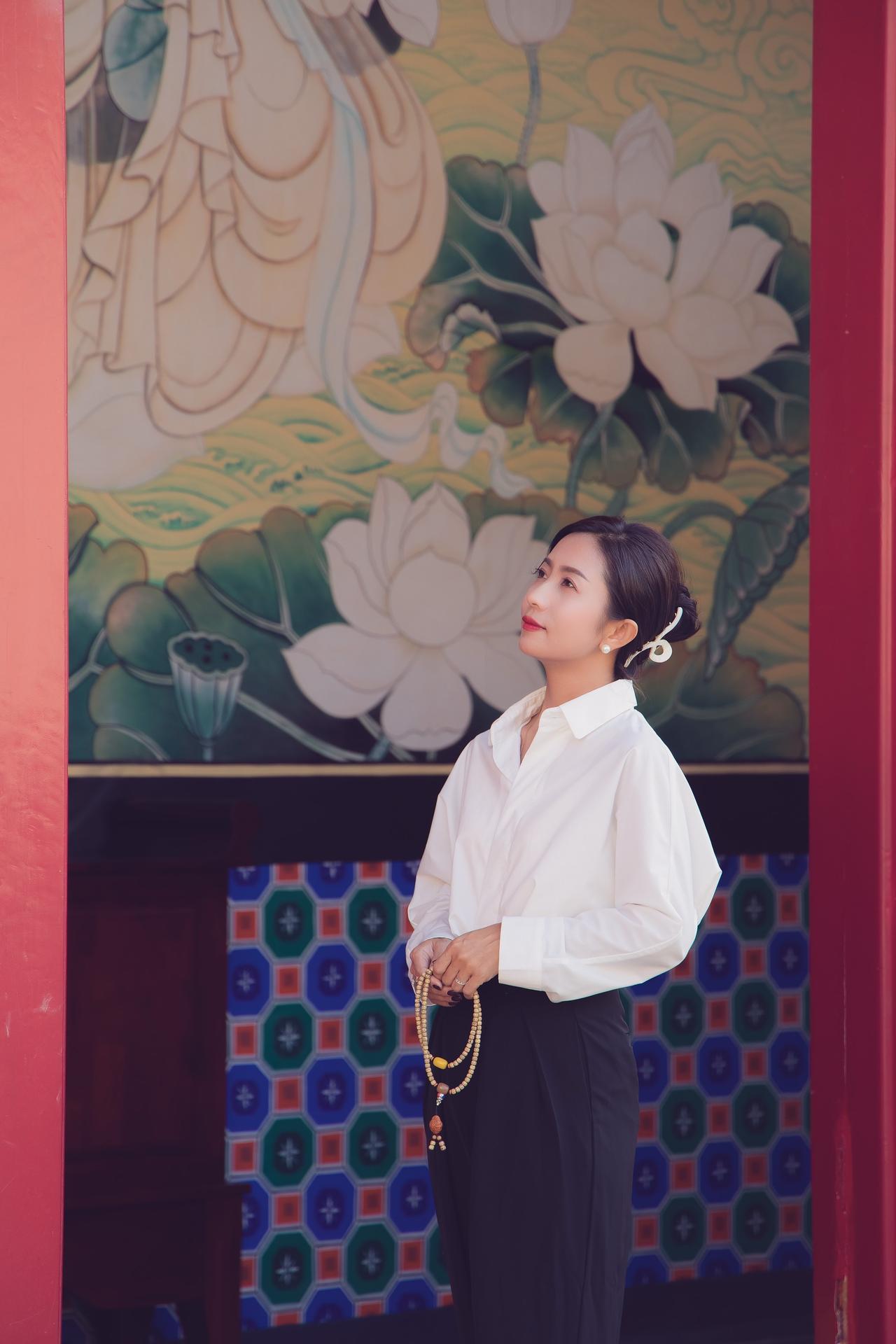 寺庙祈福人像跟拍寺庙拍照 旅拍 跟拍 私人摄影师