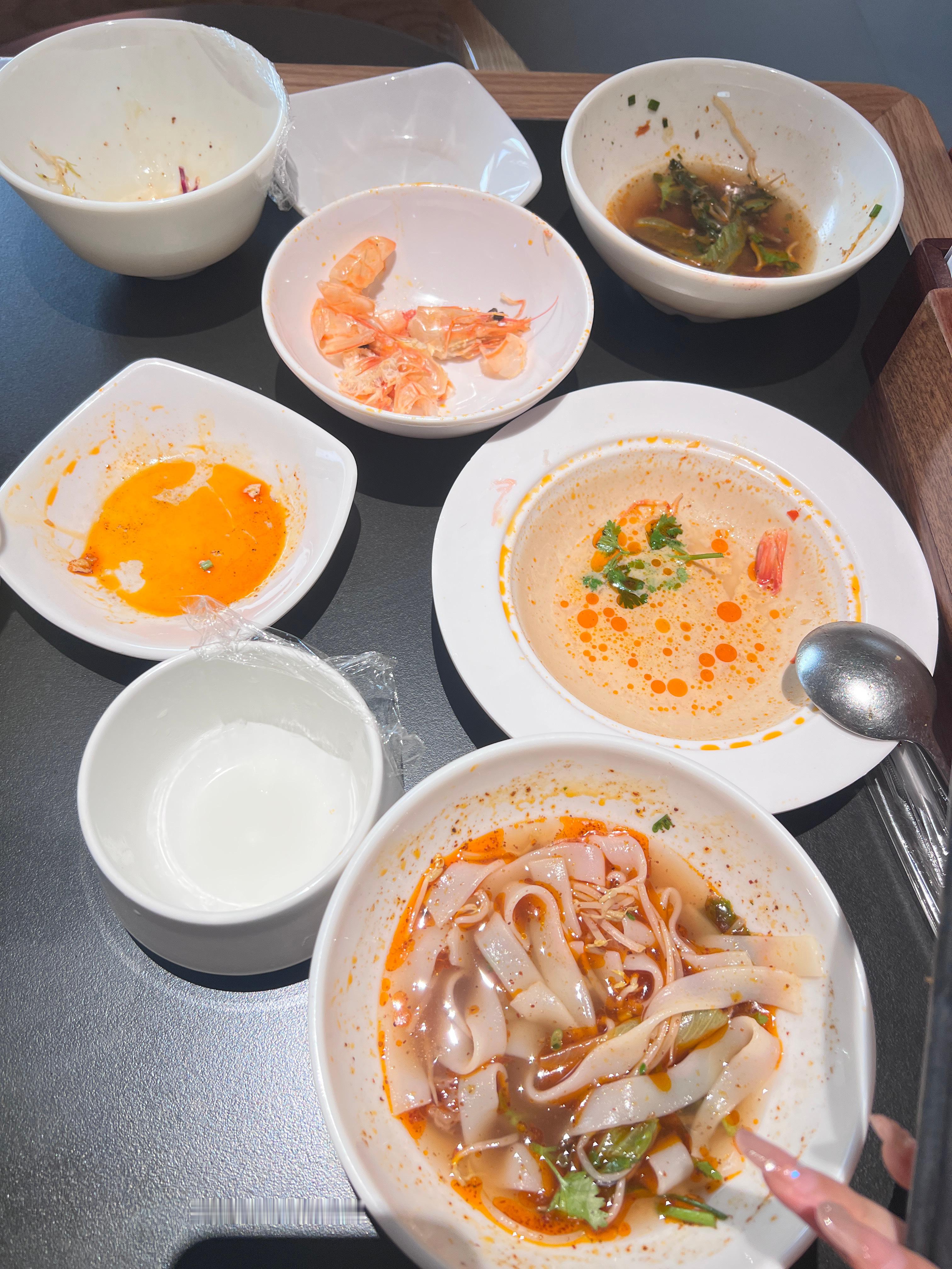 我吃饱了 
