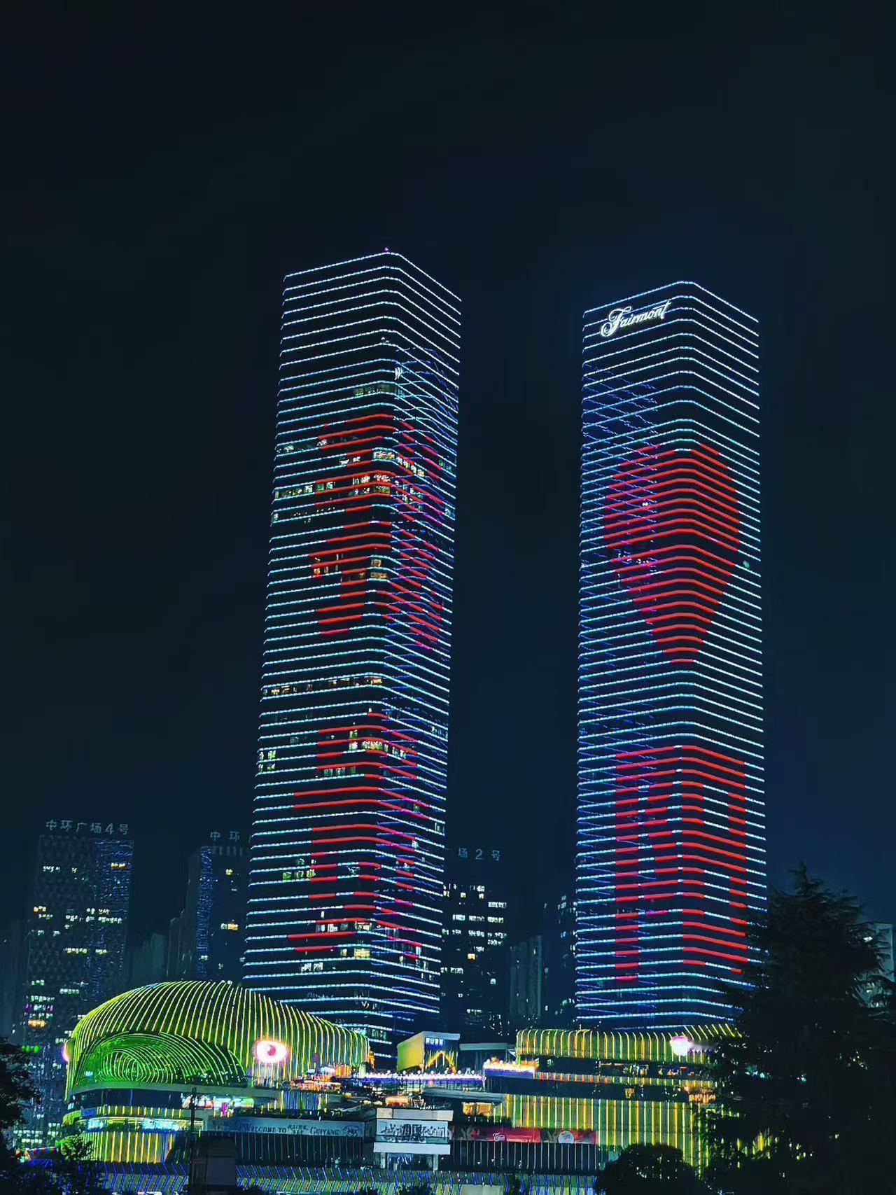 贵阳五一游，石头城+白宫游玩攻略！
来贵阳别只逛市区！一天把奇幻石头城+夜景白宫