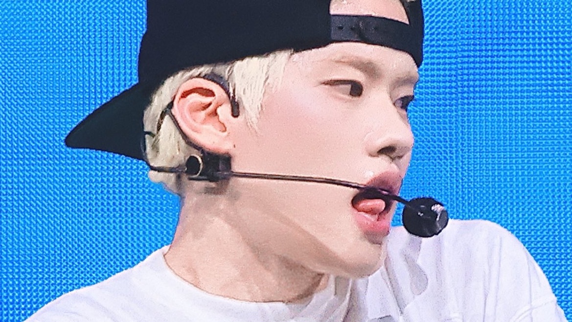👅 