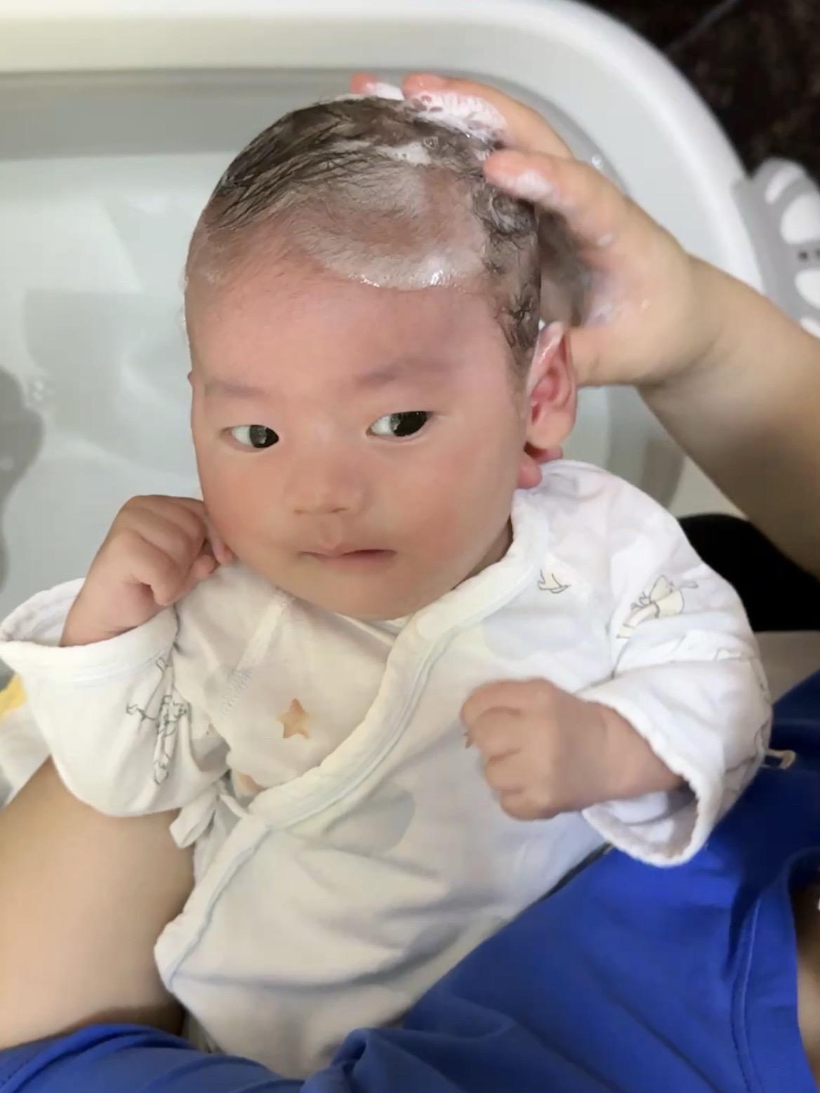 看着小小的你 慢慢长大