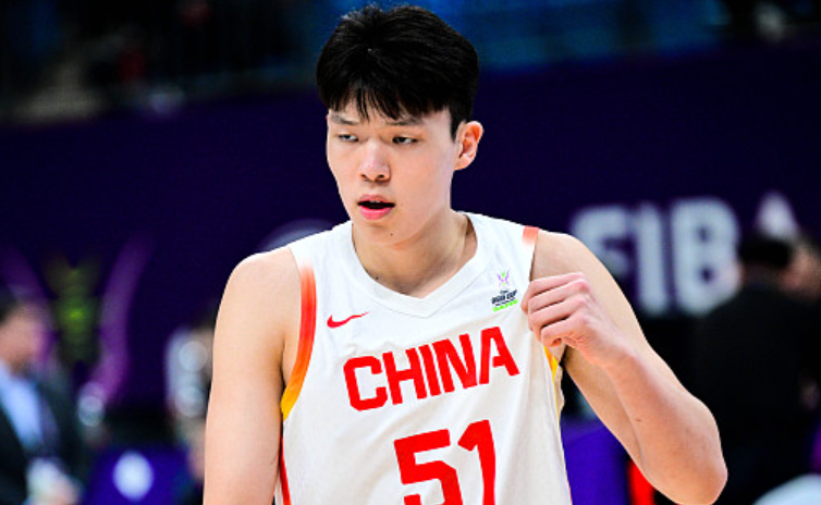 媒体人周鹏：世预赛结束后，杨瀚森将赶往拉斯维加斯打夏联