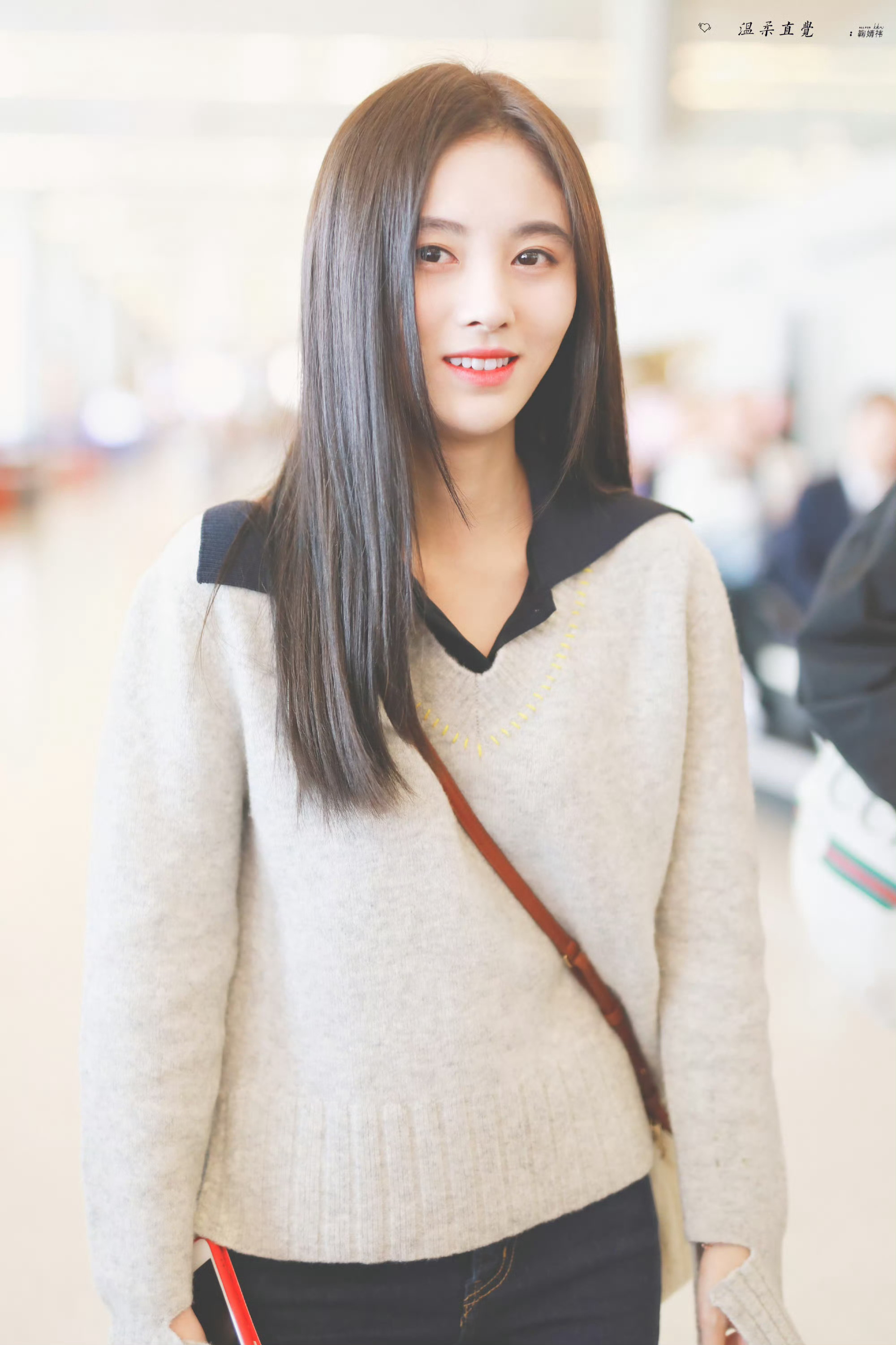 jjy鞠婧祎jjy鞠婧祎阿黛“你眼中的点点星光，是我将一生奔赴的星辰.”  "?