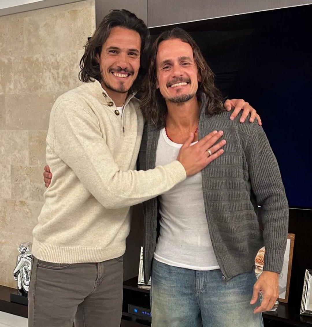 🇦🇷 | 📸太像了😄阿根廷演员克里斯蒂安·桑乔与乌拉圭前锋埃丁森·卡瓦尼