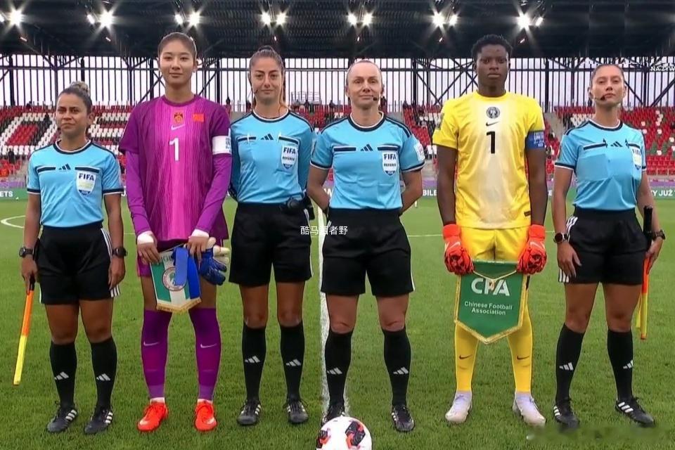 【U20女足世界杯半场评球，中国U20vs尼日利亚U20】半场0比0的结果向着我