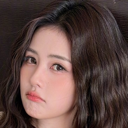 肿么办  白鹿这张脸也太萌了  我家萌萌小猪… 