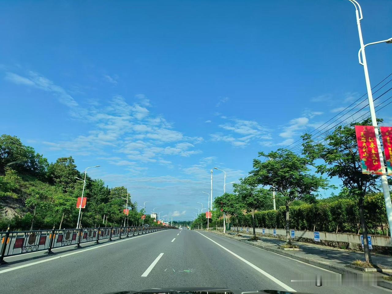 ❤️增强信心的方法就是改变自己的思想，多看多读有智慧的书，爱自己，研究自己，其实