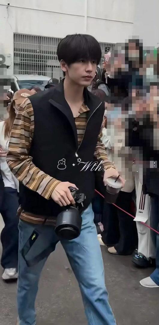 明星全靠包装呀 