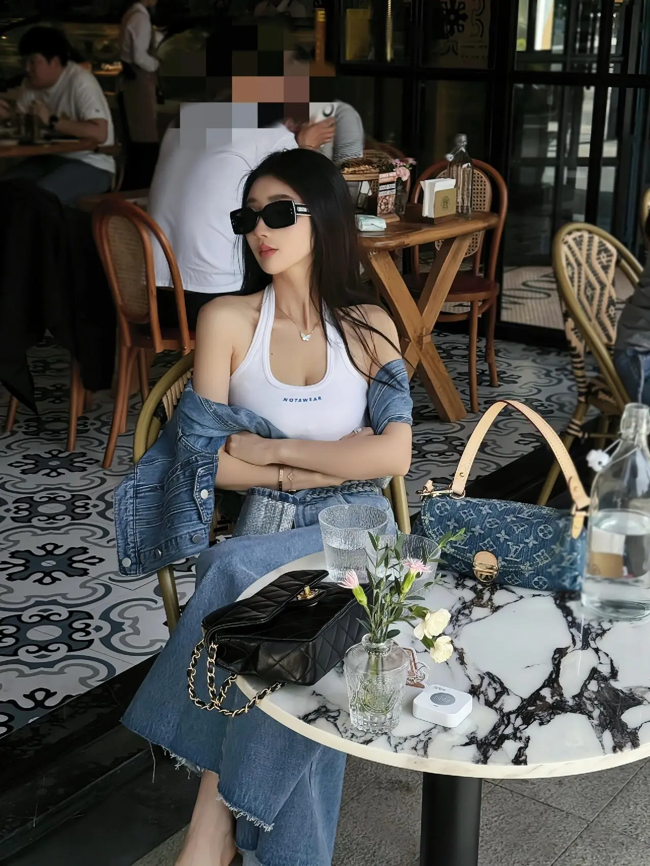 当你月收入1万的时候，你会觉得用苹果14的人不是装的，当你月收入5万的...