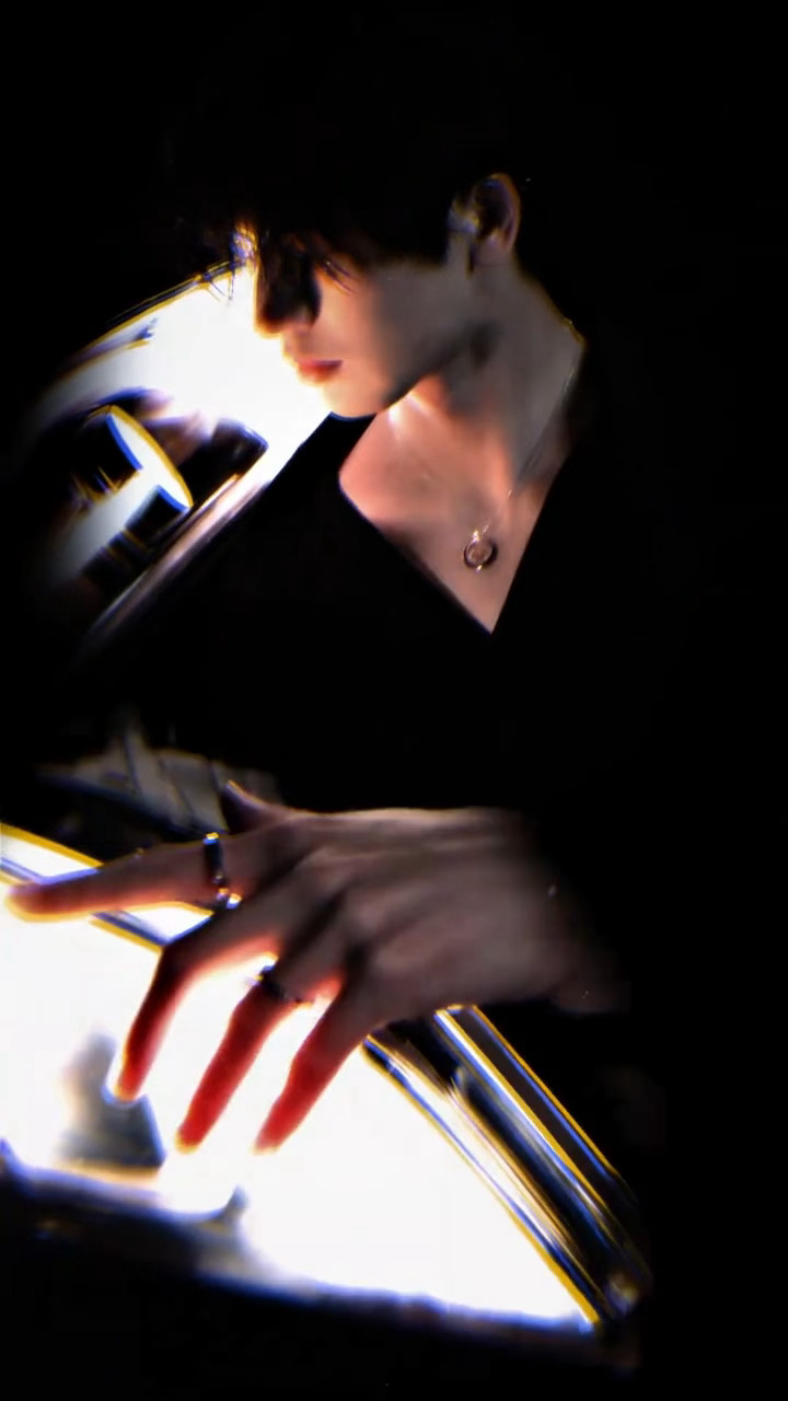 张凌赫  卧槽   活该他🔥啊  神之所以是神