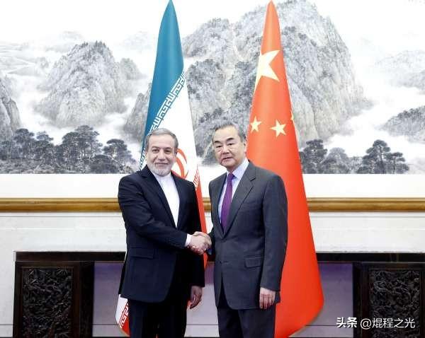 边境警报：伊朗警告库尔德“恐怖活动”！

一小时前，伊朗外长阿巴斯·阿拉格奇周三