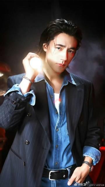 此沙这是弟弟变daddy吧此沙演绎的角色前后对比冲击力十足，前期眼底藏着脆弱与无