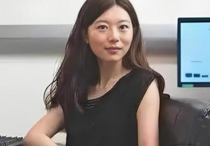 “我宁愿在美国住下水道，翻垃圾！也不回中国！”谁能想到，说出这句话的人，竟然是满