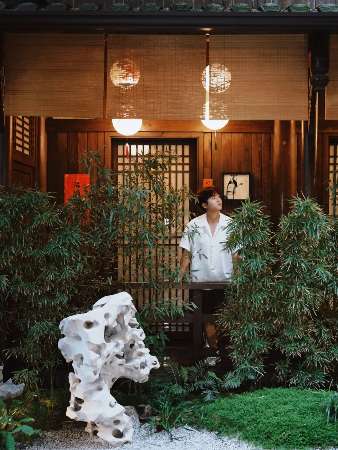 庭院里的米其林川菜筵席