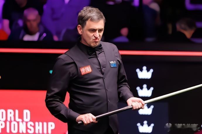 斯诺克世锦赛贺国强2比10奥沙利文 斯诺克世锦赛：贺国强2-10惨败奥沙利文，范