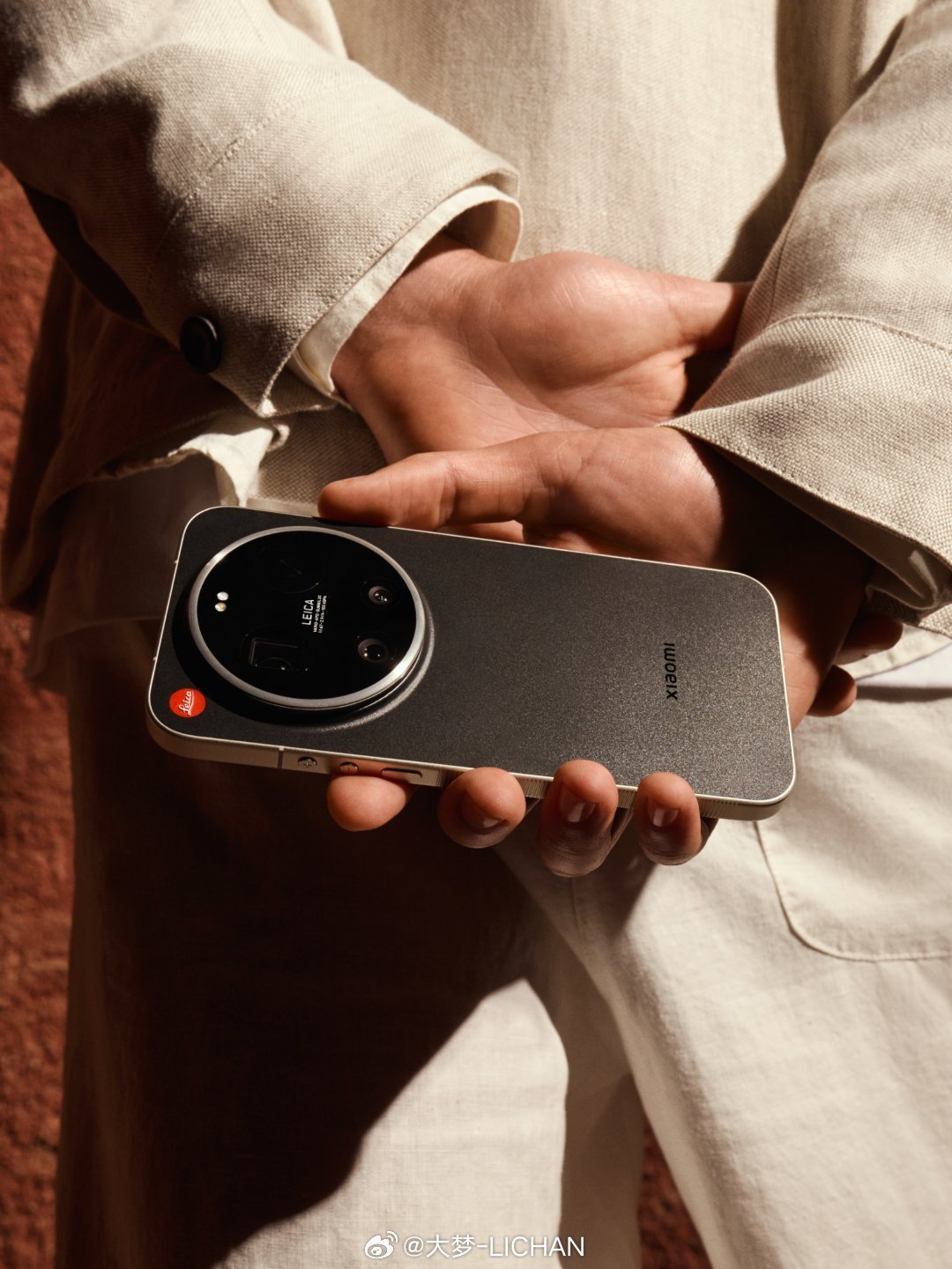 小米17Ultra徕卡版黑银色开售小米17UItra黑银版今天开售了，想买的朋友