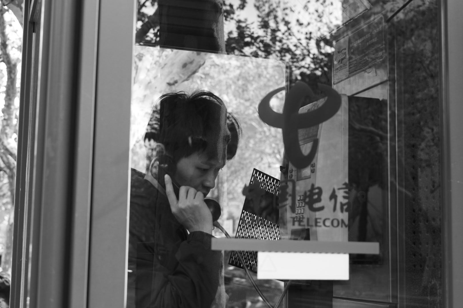 这一年，我跨越了我的本体，不在被物质情绪束缚，用上帝视角观察自己。这是不平凡的一