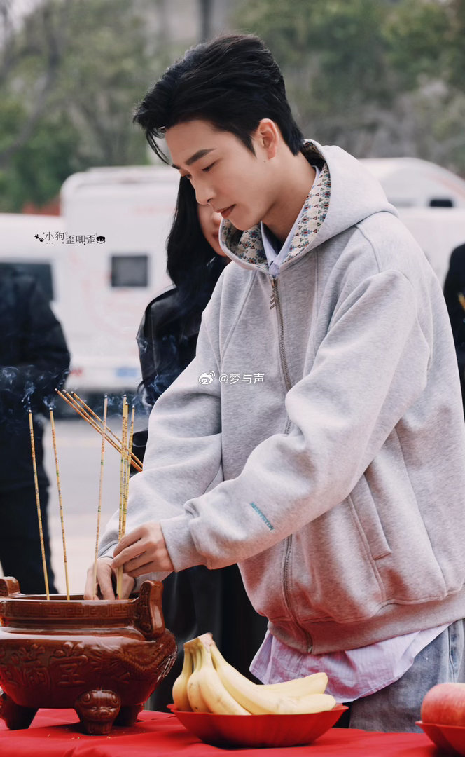 姚冠宇回应在短剧界过气了无限超越班短剧顶流不是终点，是起点。姚冠宇带着清零的勇气