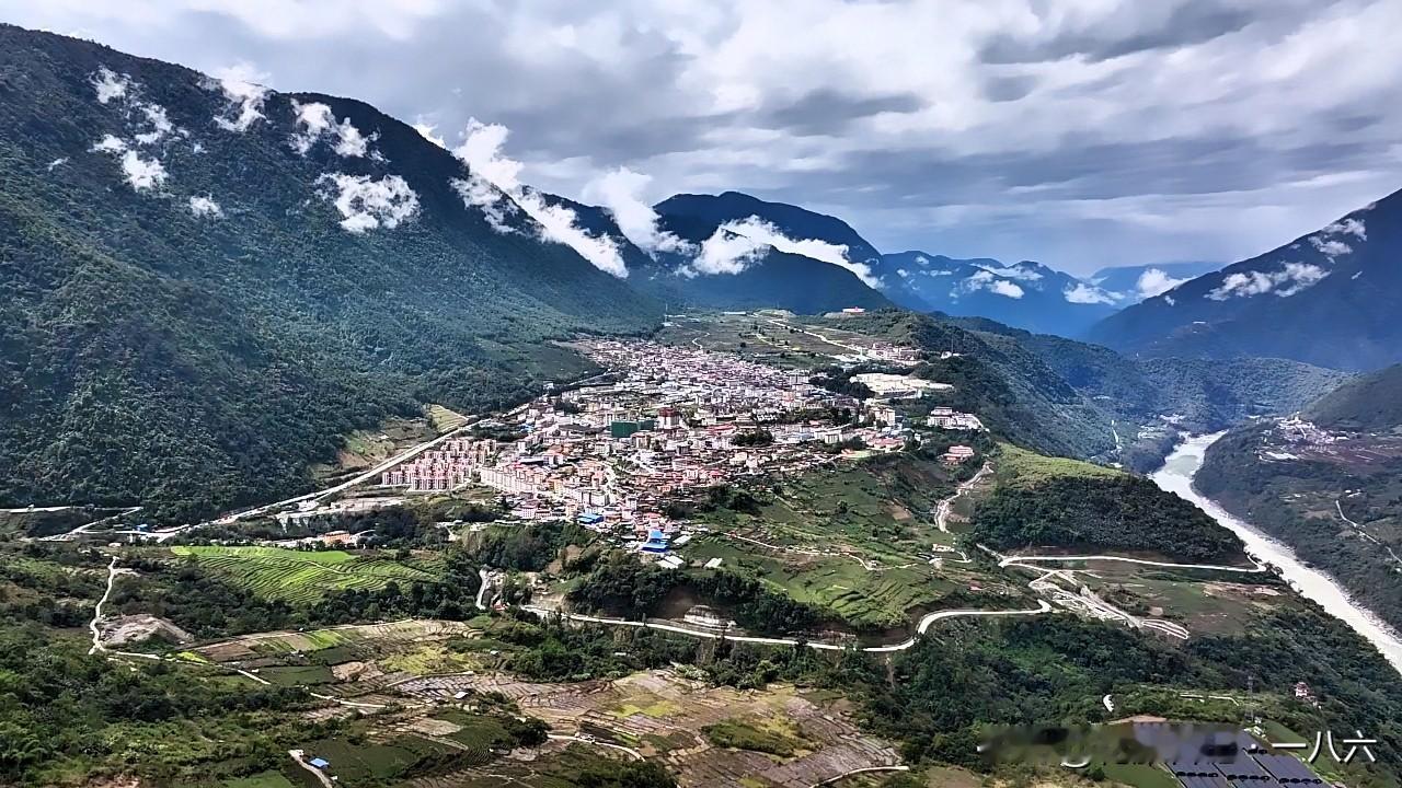 说的好[赞]领土完整是民族根基，华夏疆土寸土不让！这是刻在血脉里的信念，更是不可