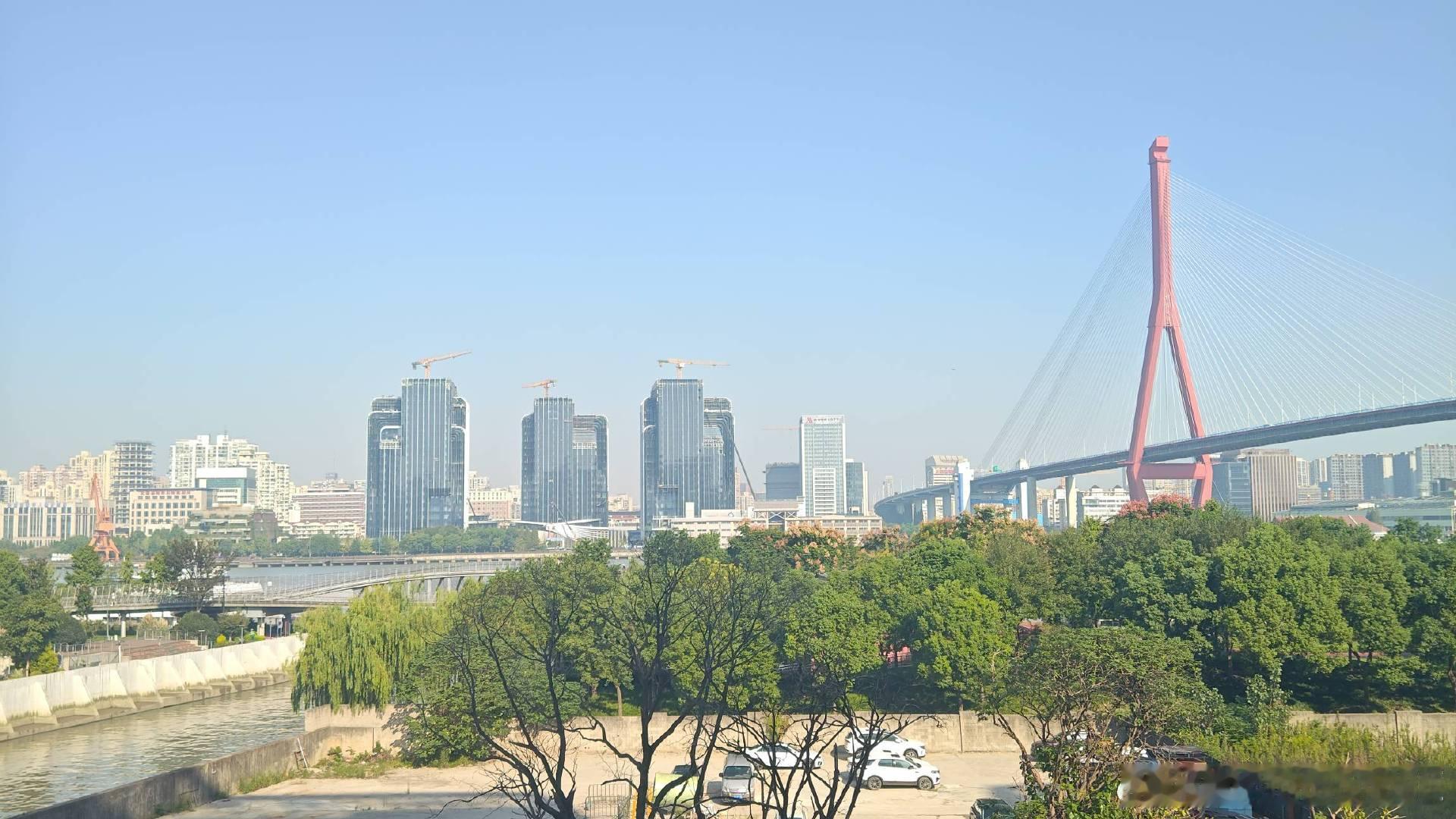风景还行，早餐一般（主要是热餐比较拉  ​​​