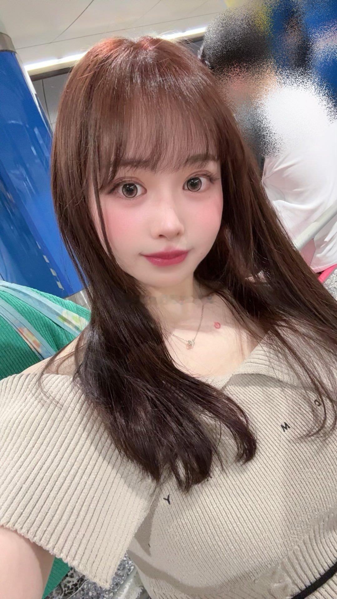 不露肩穿的样子~ 