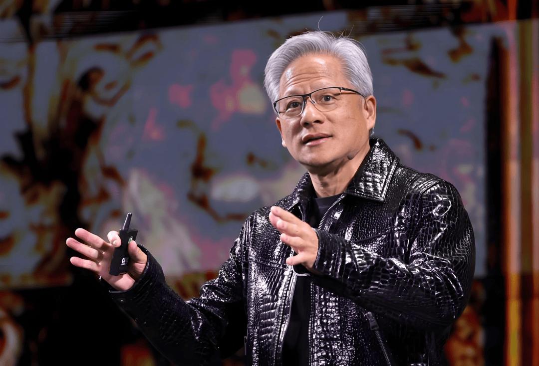 黄仁勋这波“彩虹屁”绝了！特朗普成美国“最大优势”？网友笑不活了
 
英伟达CE