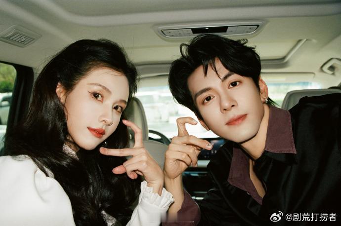 曾舜晞陈都灵车内比心照曾舜晞陈都灵车内合拍 谁的 CP 又正大光明发糖了！曾舜晞