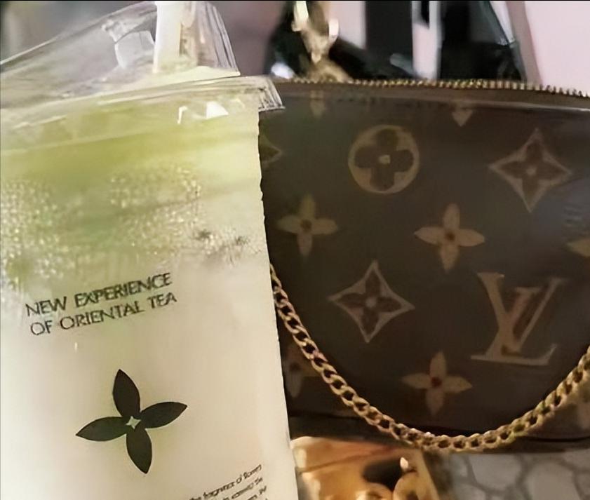 LV 维权魔怔了，逮谁告谁！7 月 13 日下午，宁波中院再度开庭。这次 LV 