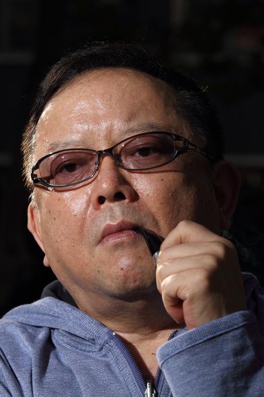 王刚都77岁啦，60岁才有了儿子，本想着晚年能轻松享享清福，哪知道这儿子反倒成了